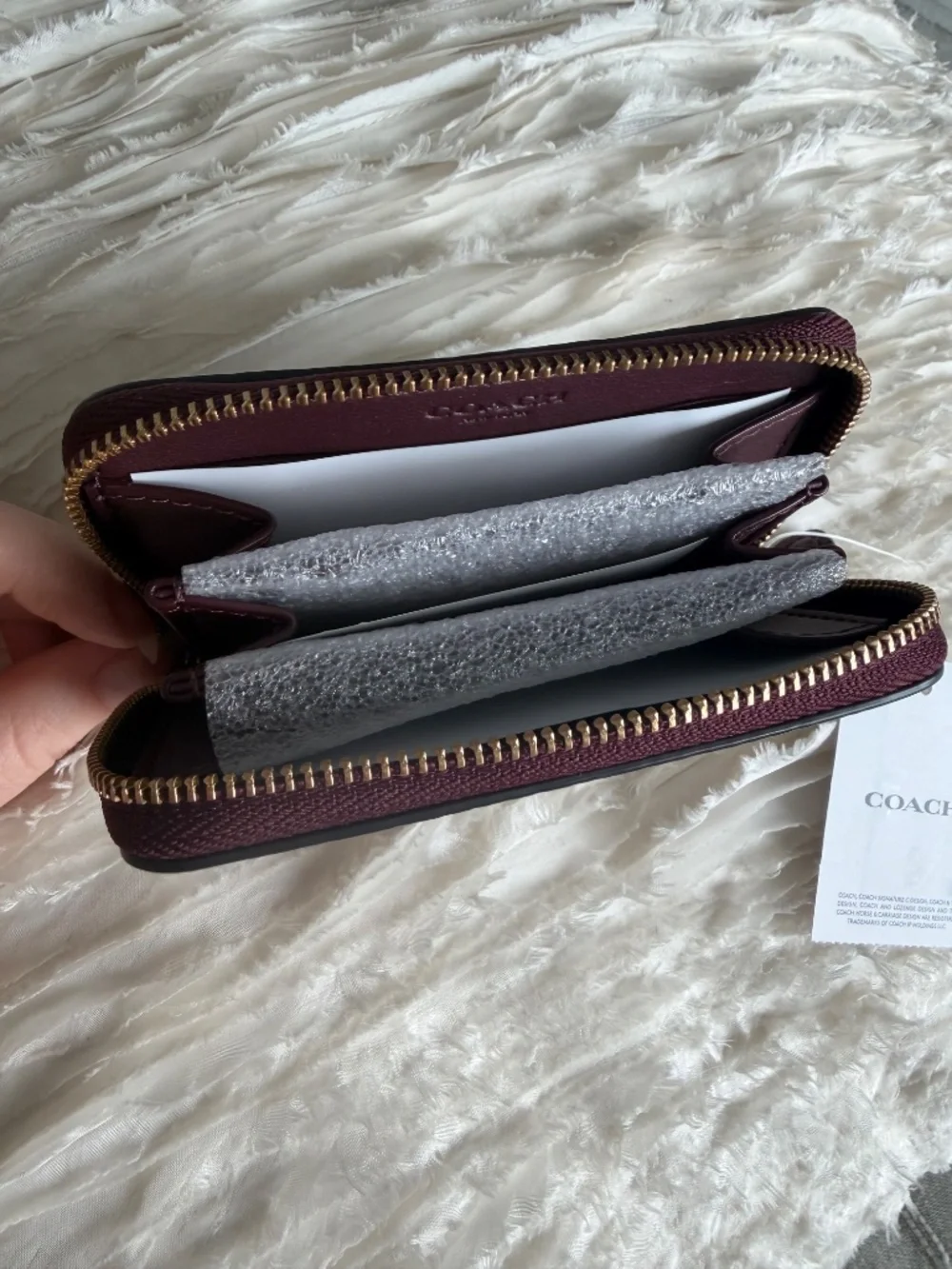 Coach Essential Small Zip Around Card Case Wallet Merlot